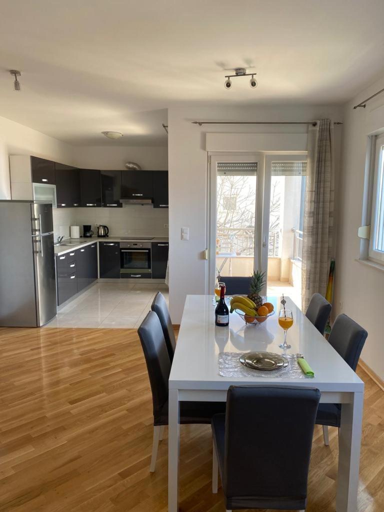 Apartament Dina Trogir Zewnętrze zdjęcie
